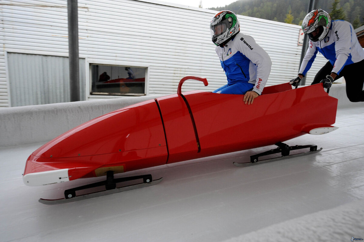 На старте нужно правильно разогнать капитал (накопить)