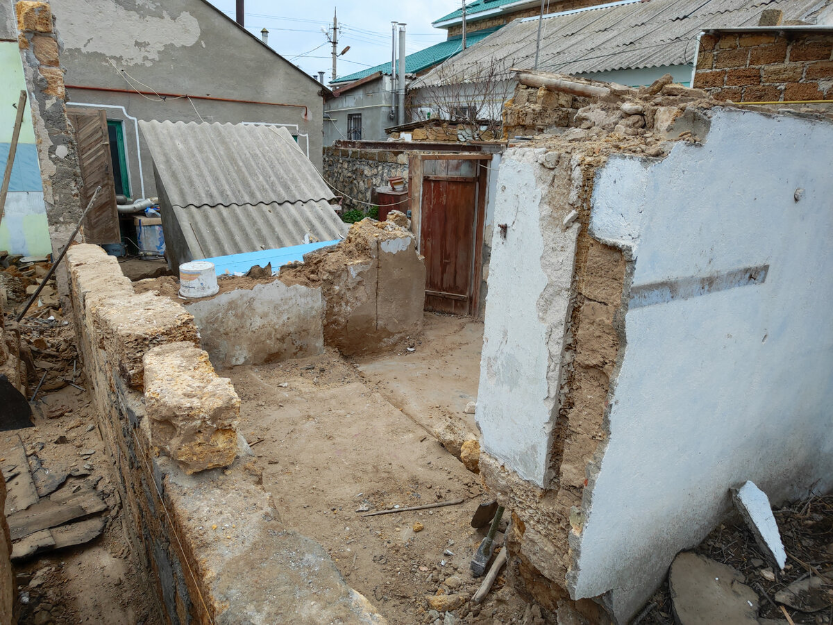 Тут был сарай 