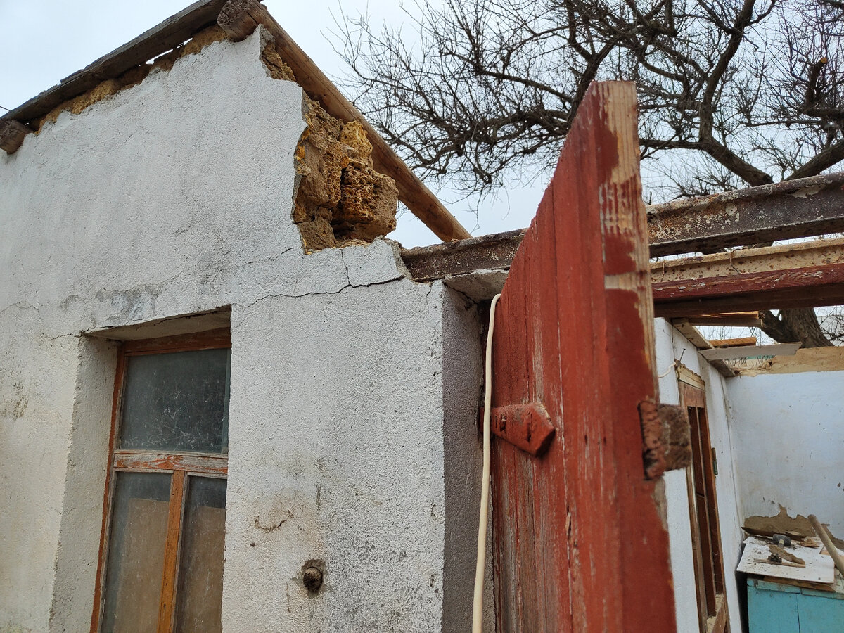 Вход в сарай