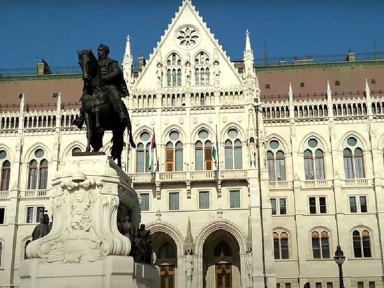   Кадр из видео