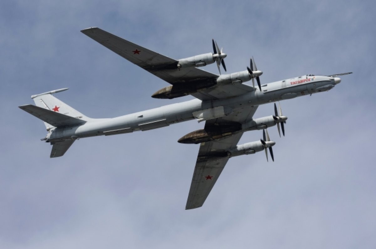    На Тихоокеанском флоте впервые провели ночную дозаправку самолетов Ту-142МЗ