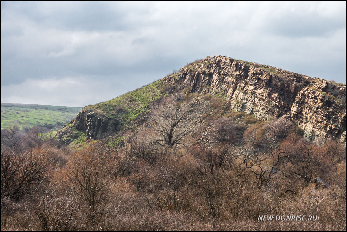 Скала кизинка мостовской район. Каменная гора ростовская область. Красный сулин зайцевские скалы. Хутор скелянский. Хутор аникин ростовской области.
