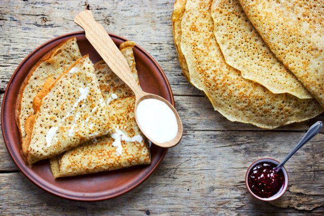    В какие дни Масленицы надо есть блины?