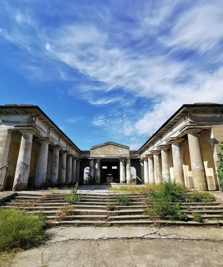 Мортуарий или пантеон