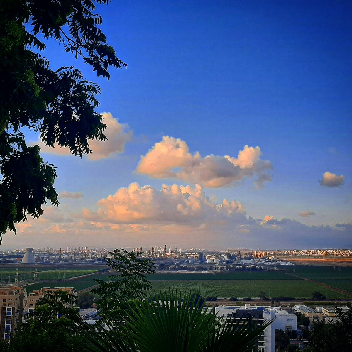 вид на пром. зону Крайот