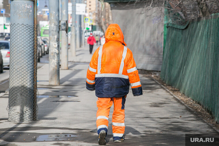    Мигранты предпочитают работать с частниками, так как те платят сразу