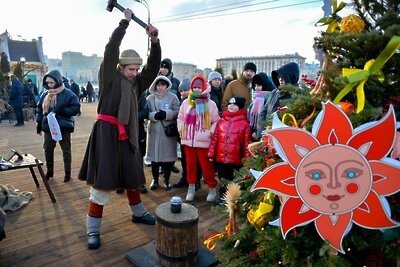    «Кузня счастья» на центральных площадках фестиваля «Московская Масленица» ©