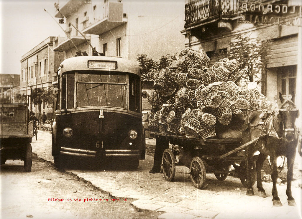 Fiat 668F/122 в Катания. 50-е годы. Фото для иллюстрации. Источник — transphoto.org