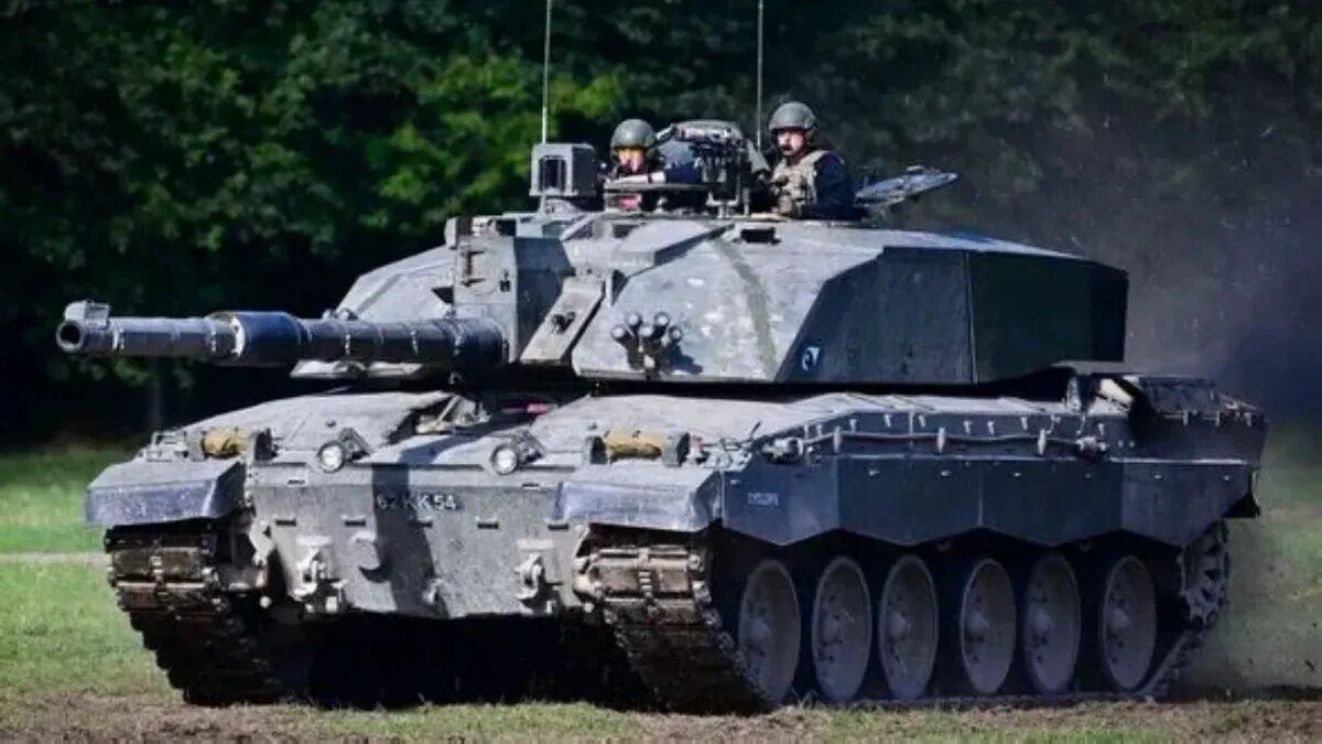 Британии нужно будет заменить танки, которые были отправлены на помощь Украине (Изображение: Гетти)