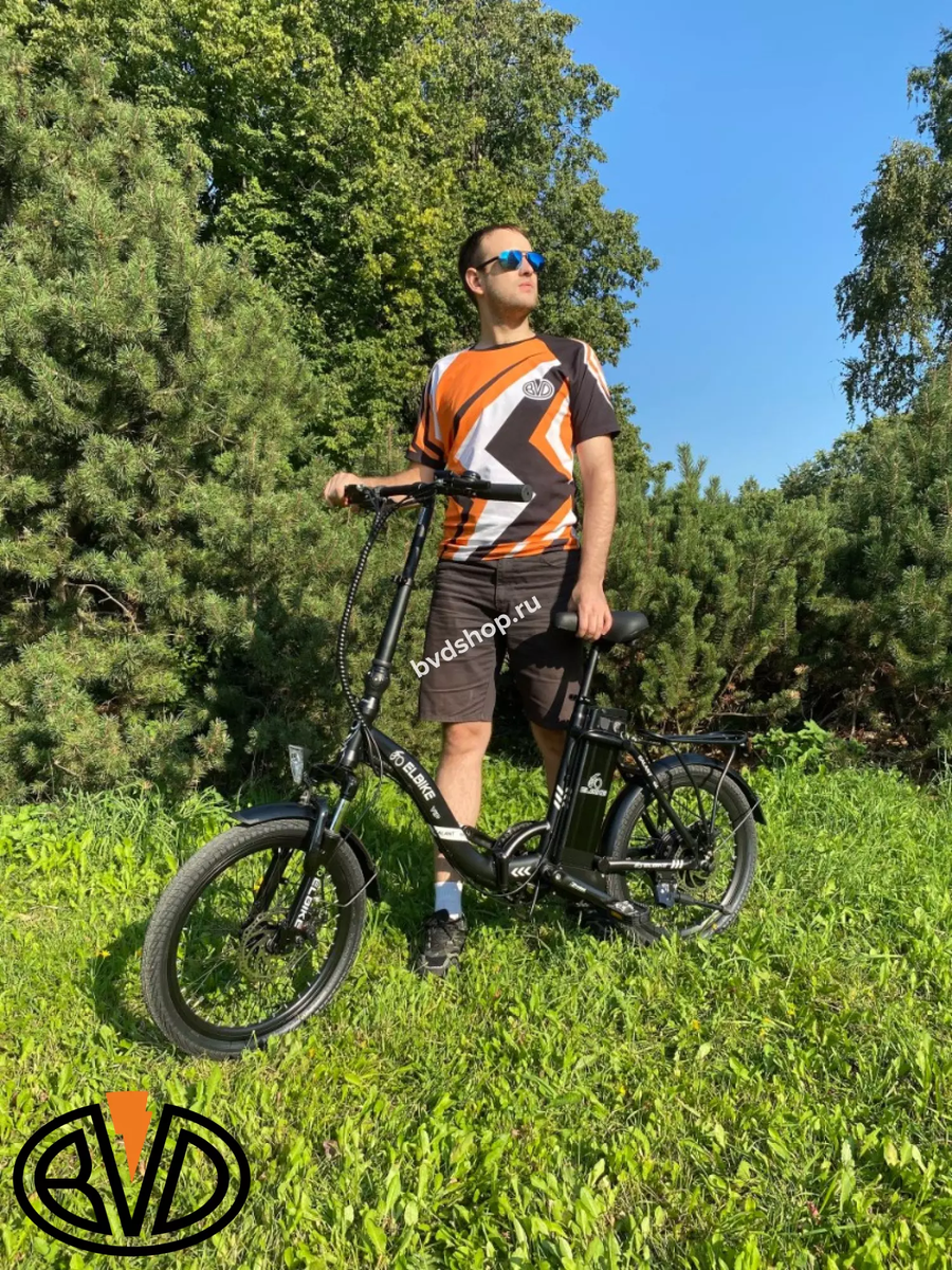 Электровелосипед тяжелее, однако поребрики и кочки ему не страшны - в отличие от электросамоката