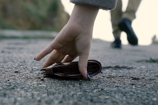    Может ли нашедший потерянную вещь требовать вознаграждение?