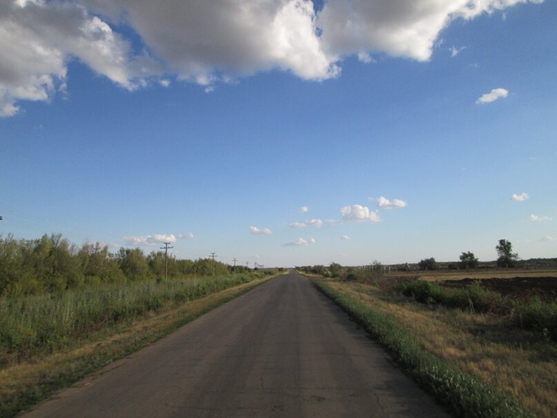 Дорога от Красного Кута в сторону Усатово, надо отметить, в неплохом состоянии. По крайней мере, большая часть.
