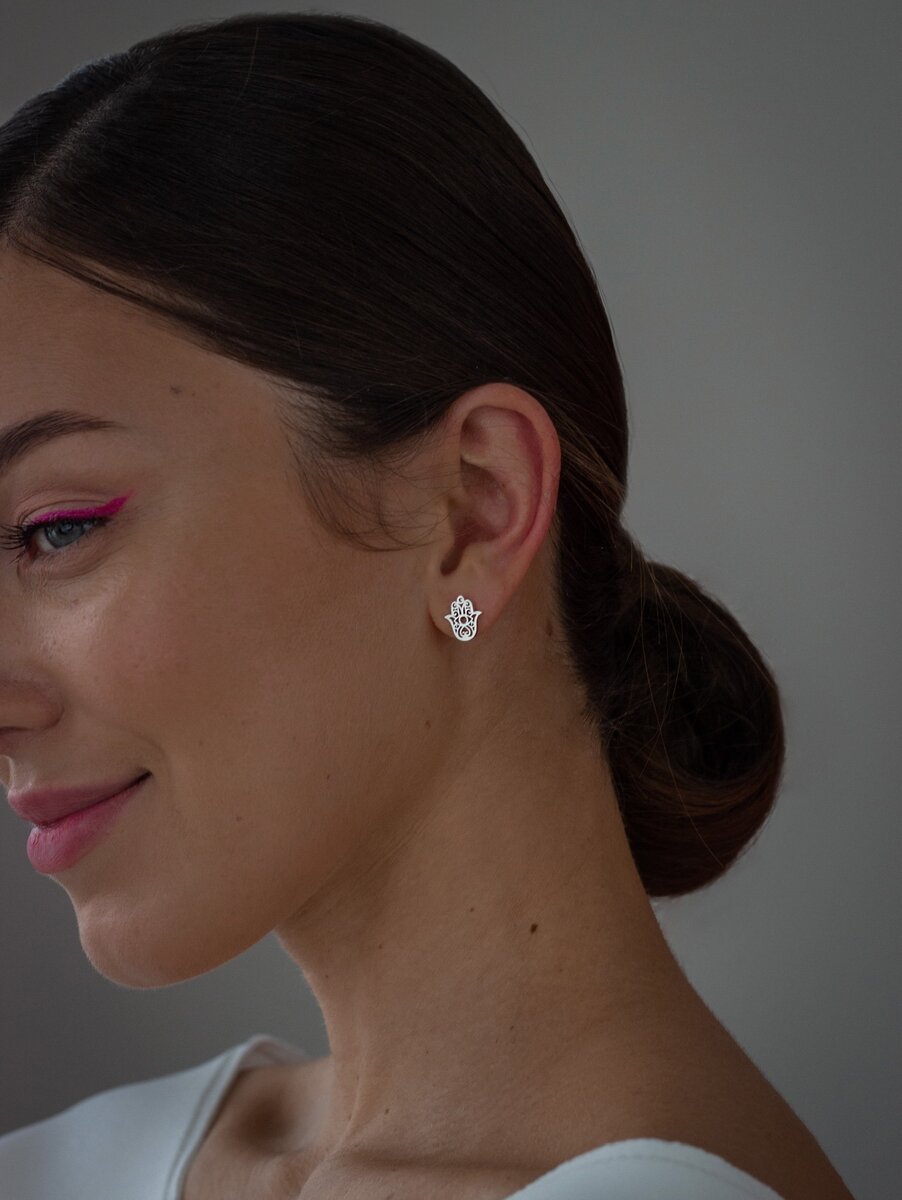 Серебряные серьги-пусеты «Хамса»