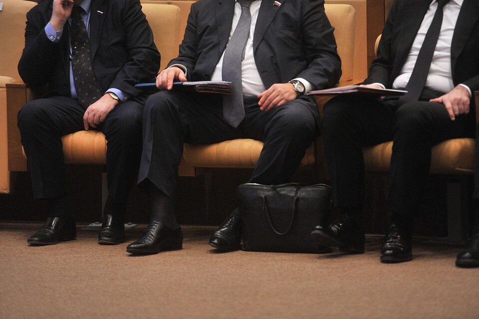     Участники опроса считают, что служители закона должны чаще посещать дворы, школы и поликлиники Евгения ГУСЕВА