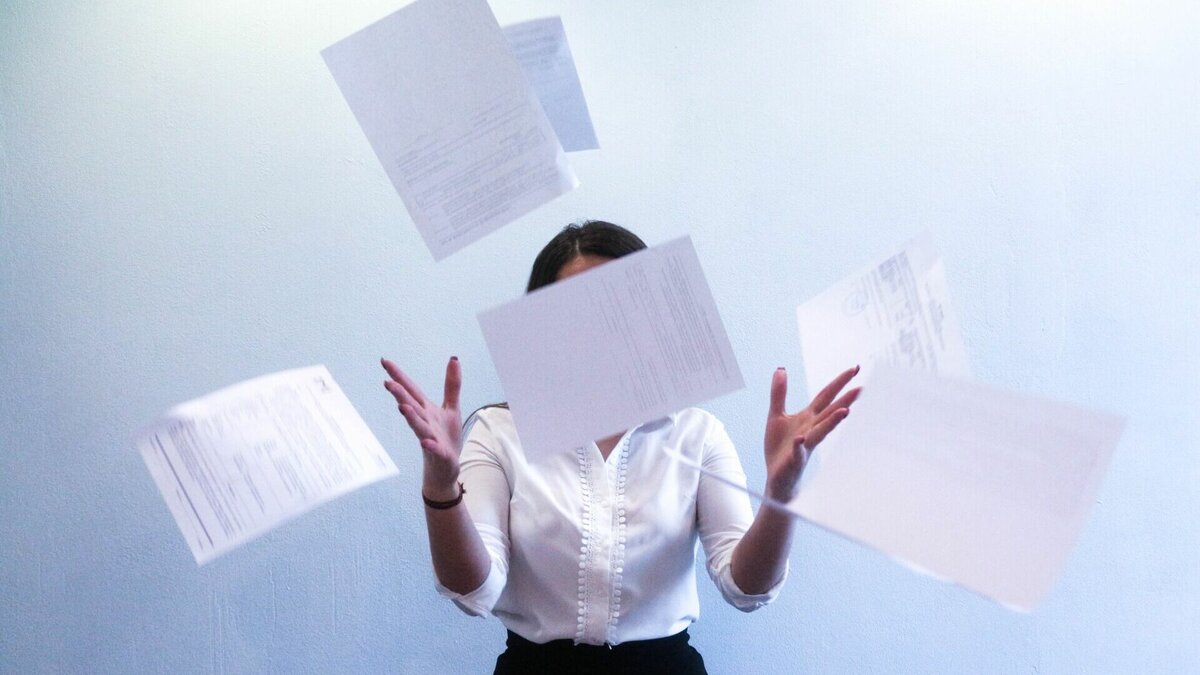     Можгинская межрайонная прокуратура направила в суд уголовное дело по факту хищения денежных средств муниципального унитарного предприятия. По обвинениям в мошенничестве и незаконном обороте средств платежей здесь будут судить 35-летнюю бухгалтера муниципального предприятия.