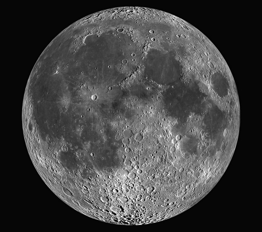 Фотография Луны.