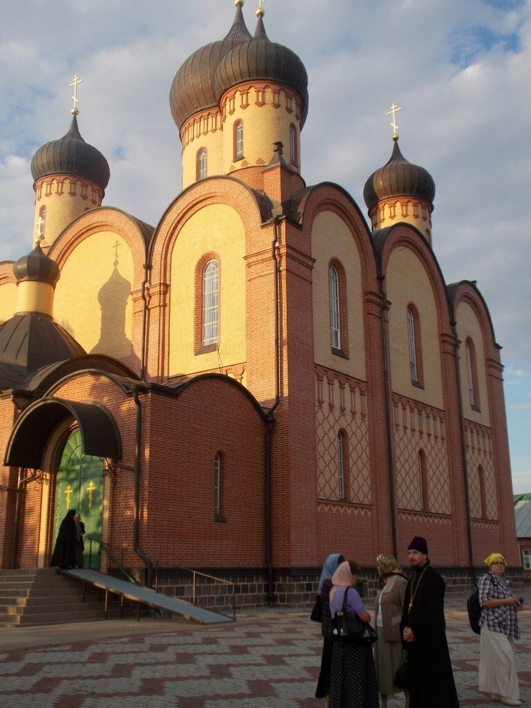 Свято-Успенский храм Пюхтицкого монастыря. фото автора