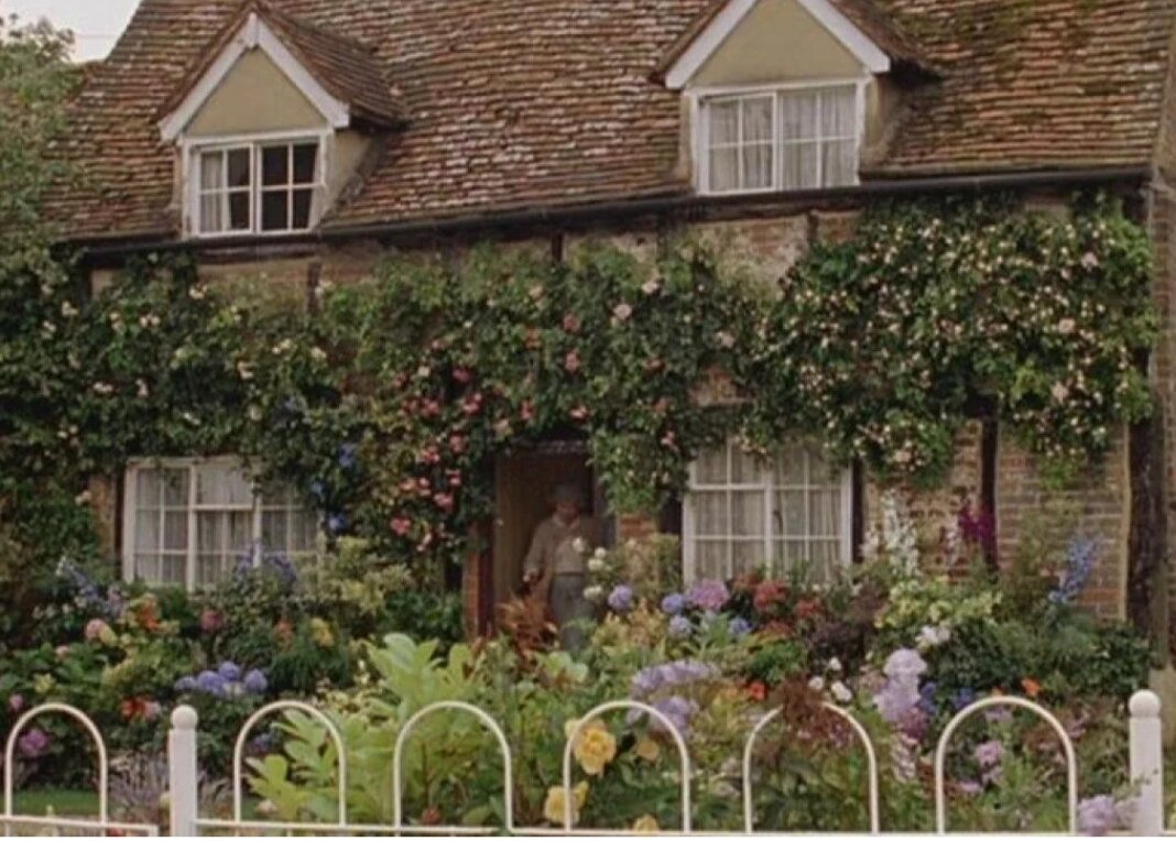 Я чётко знаю откуда у меня любовь к стилю. Из английских детективов 