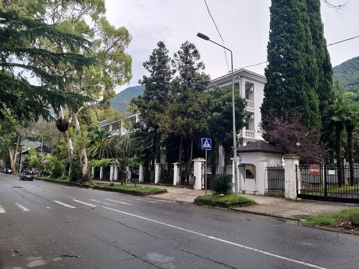 Абхазия - страна Души, а не святых людей | Южный номер | Дзен