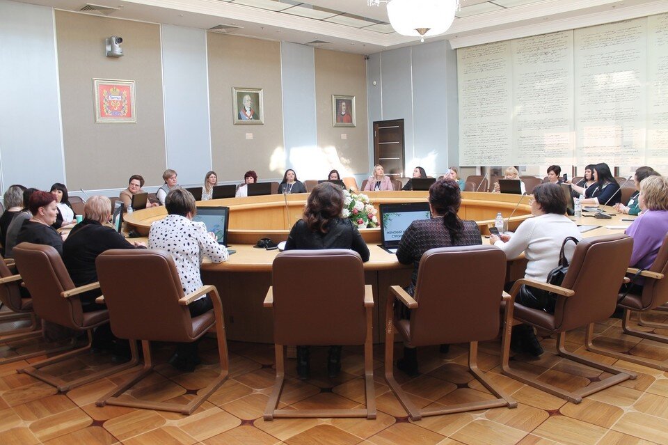     Одна из встреч прошла в библиотеке имени Н. Крупской. Фото: vk.com/orenlib