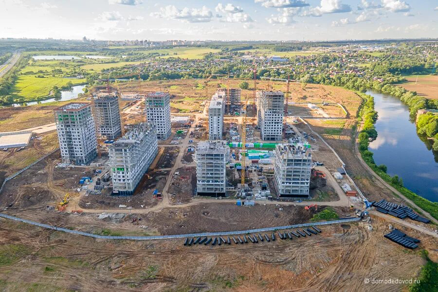 Самолет прибрежный парк. ЖК Прибрежный парк Домодедово. Прибрежный парк Домодедово самолет. Прибрежный парк ЖК самолет Домодедово. ЖК Прибрежный парк село ям.