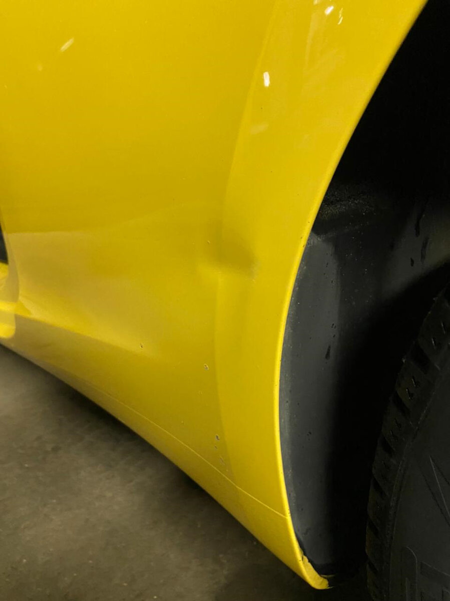 Вмятина на заднем крыле