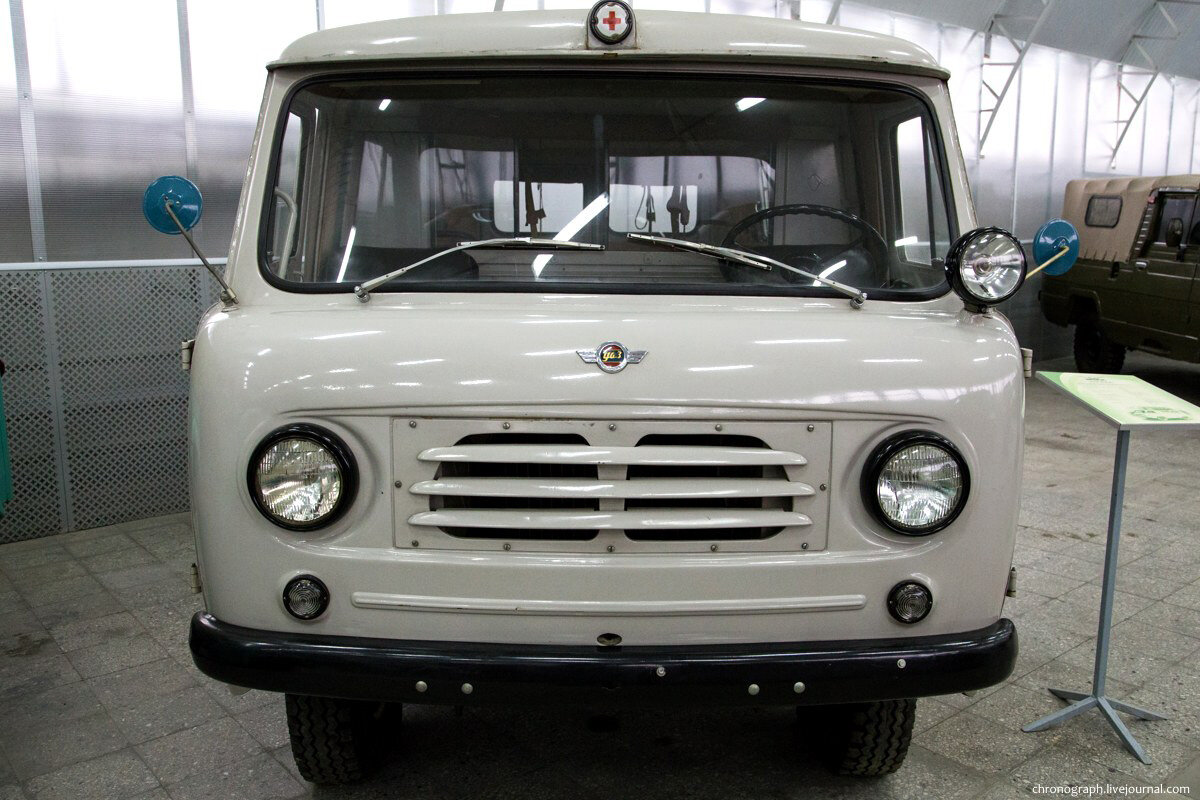 УАЗ-450 - первое поколение "Буханки". Производился с 1958 по 1965 год. Затем его сменил УАЗ-452, которые сегодня колесят по нашим дорогам. Фото УАЗа