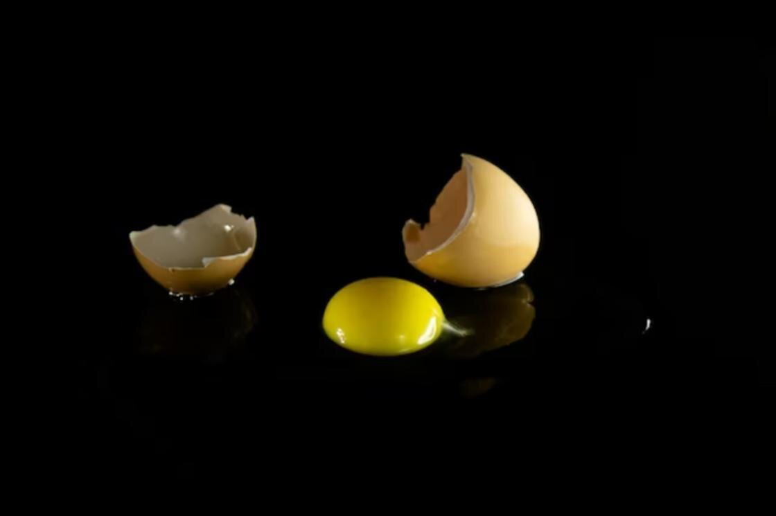    Разбитое яйцо:Freepik