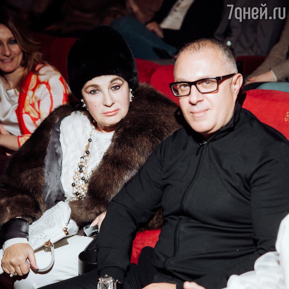    Ирина Винер с сыном Антоном предоставлено Пресс-службой