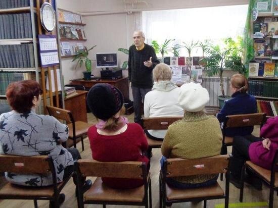     Встречи читателей стали регулярными в симферопольской библиотеке-филиале №4 им. М. М. Коцюбинского.