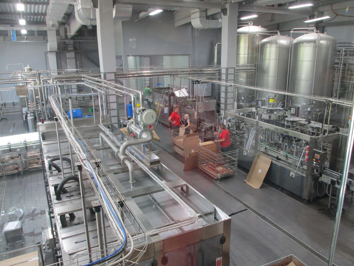 Линия розлива на предприятии "Золотая балка" (фото из личной коллекции)