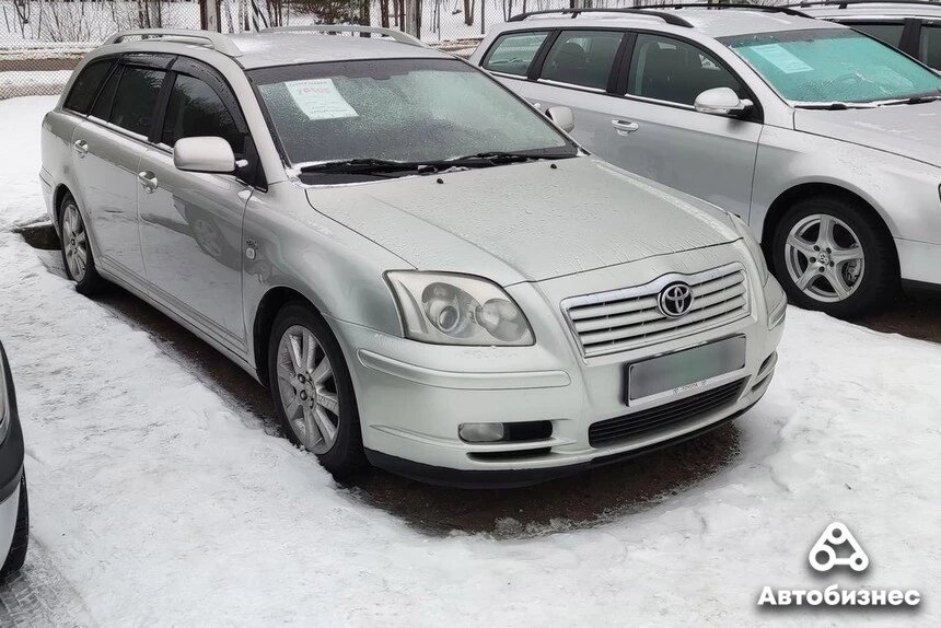 Avensis похожа на BMW. Треугольник Тойота Авенсис.