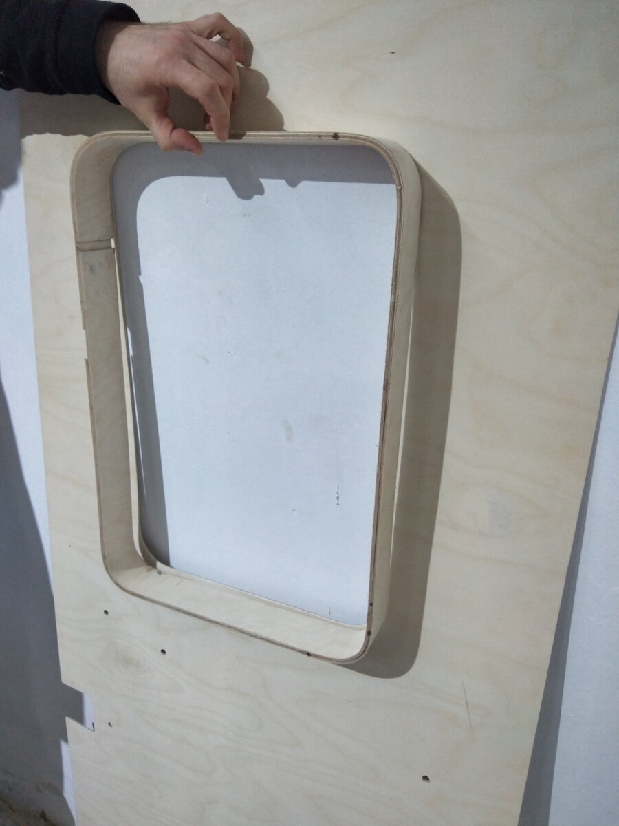 а откос к обшивке (вверху слева немного не хватило длины, позже вставили)