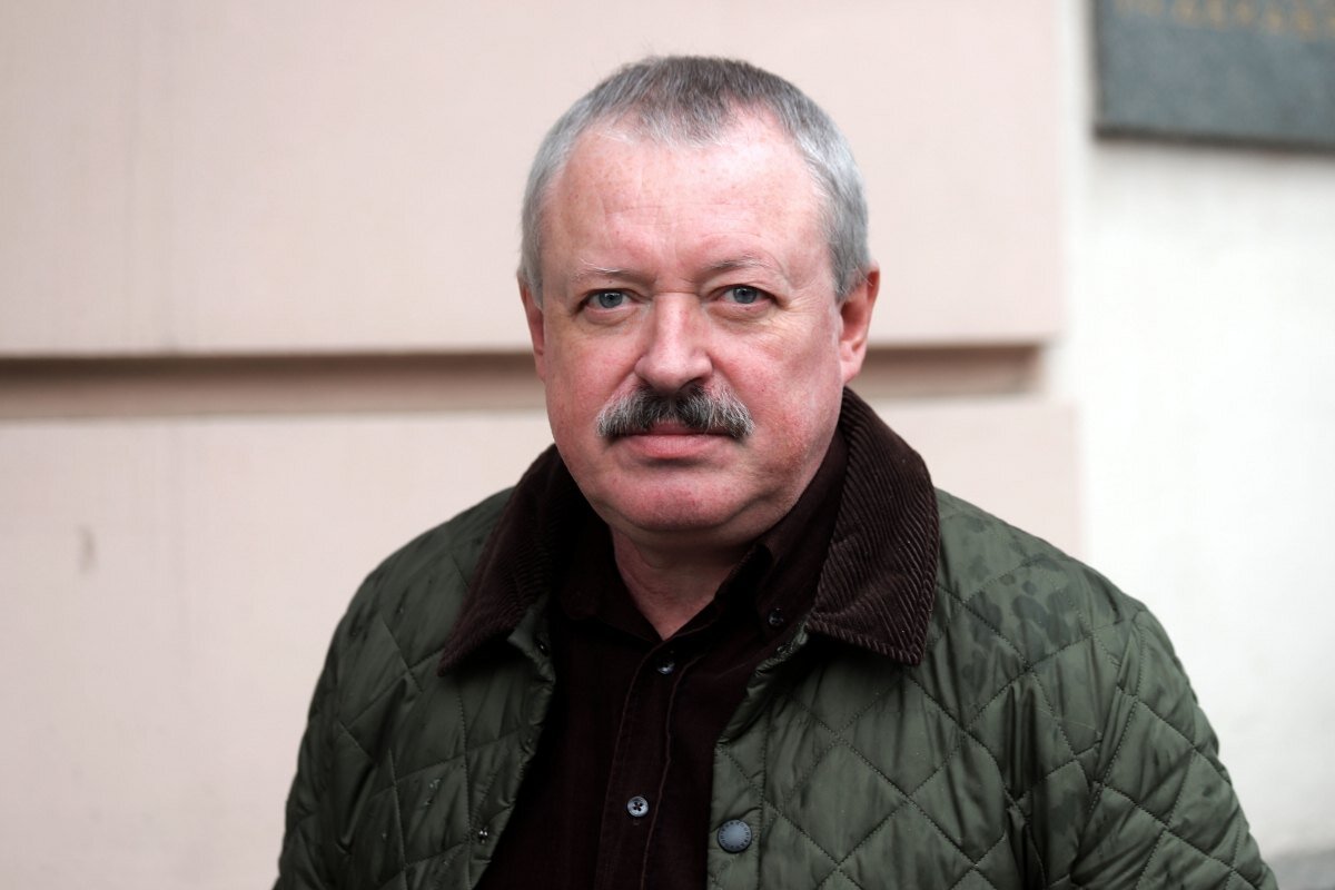 Сыном владимиром басовым. Сыном владимиром басовым. Сыном владимиром басовым. Сын басова и фатеевой. Сыном владимиром басовым.