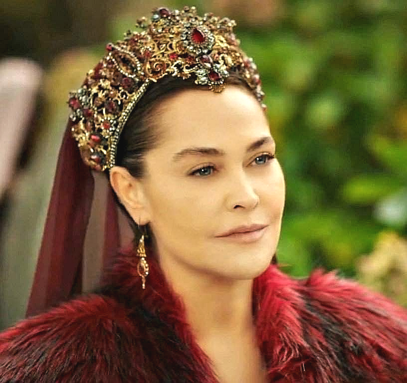 Самые значимые женские украшения из сериала "Великолепный век. Империя Кёсем" FA