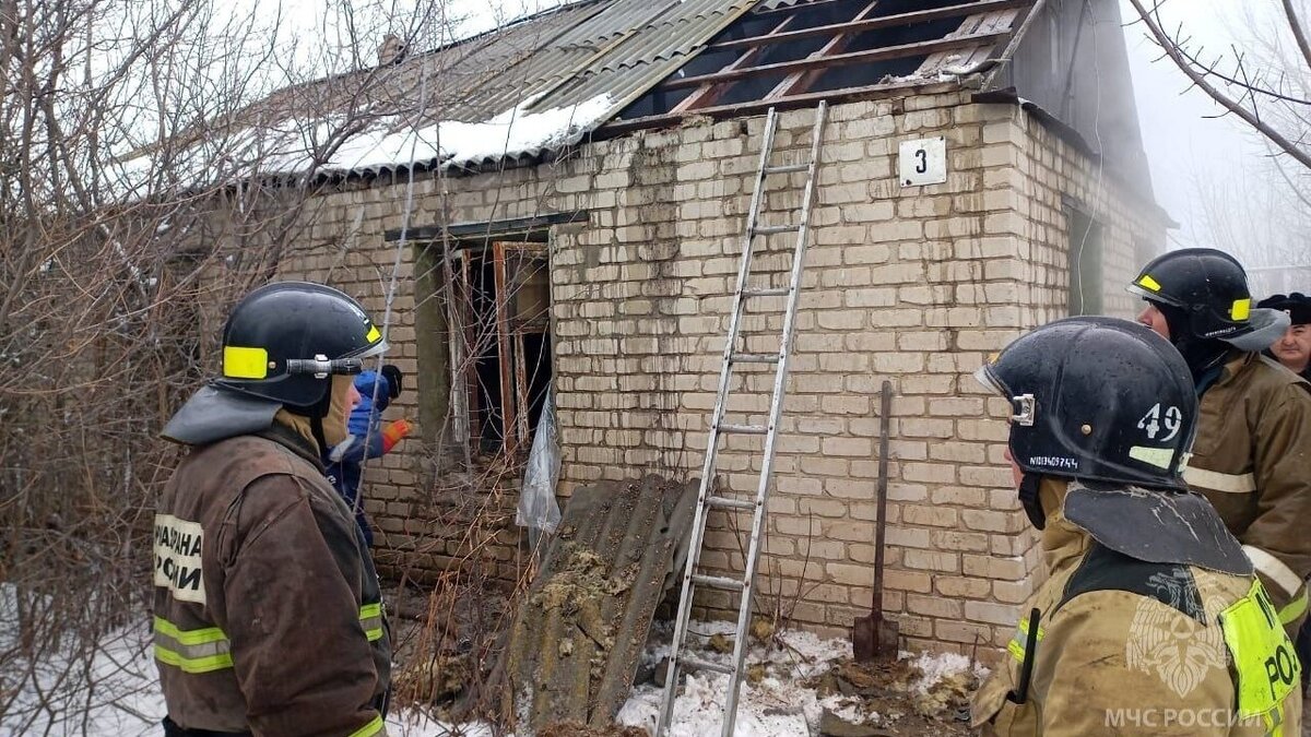    В Новоузенске из-за неисправной проводки на пожаре погибла женщинаНовости Саратова и области – Сетевое издание «Репортер64»