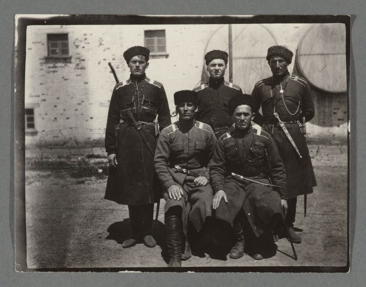 Кубанские казаки в эмиграции. Лемнос, 1921 год.