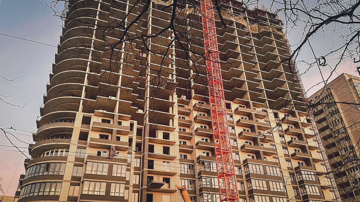     Теперь строительной компанией руководит Ильгиз Мангушев.