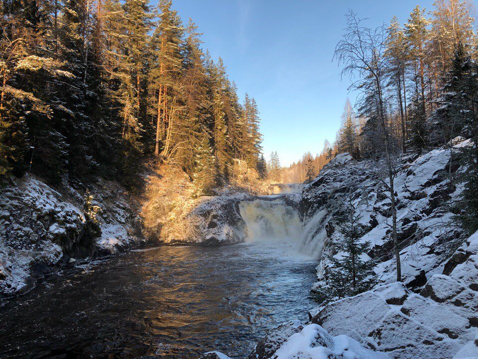 Водопад белые мосты Карелия зимой