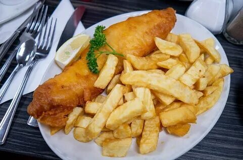 Fish and chips🐟🍟