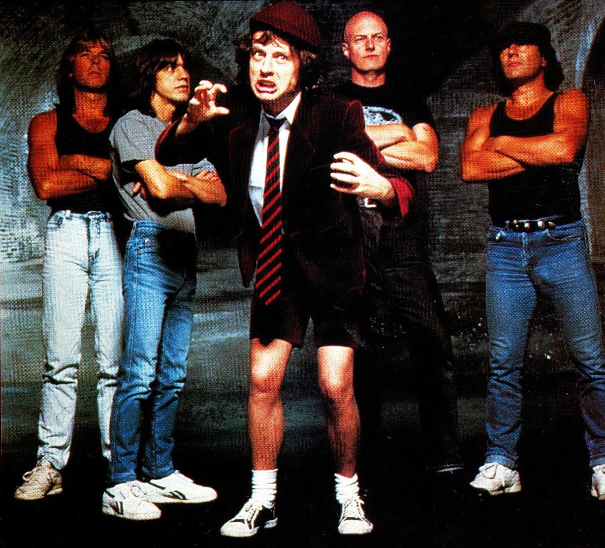 Группа сами свой. AC/DC группа. AC DC фото группы. AC DC фото группы в молодости. AC/DC фото 80-х