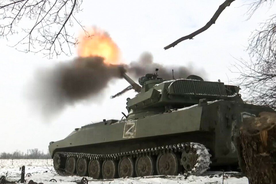     Боевая работа расчетов самоходных артиллерийских установок "Хоста" Центрального военного округа (ЦВО) в зоне проведения специальной военной операции.  Министерство обороны РФ