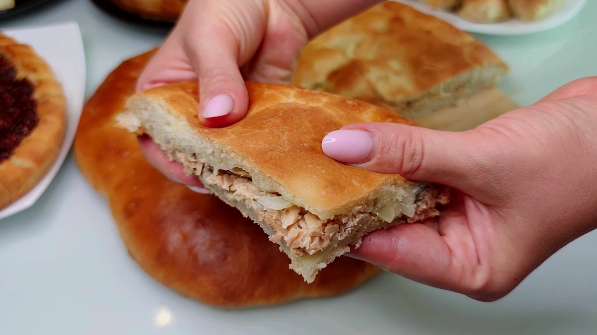 Пока закипает чайник, готовлю вкуснейший рыбный пирог (лучше рецепта еще не  придумали) | Дарья Стрелкова | Дзен