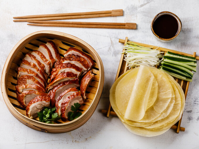 北京烤鸭 běijīng kǎoyā жареная утка по-пекински