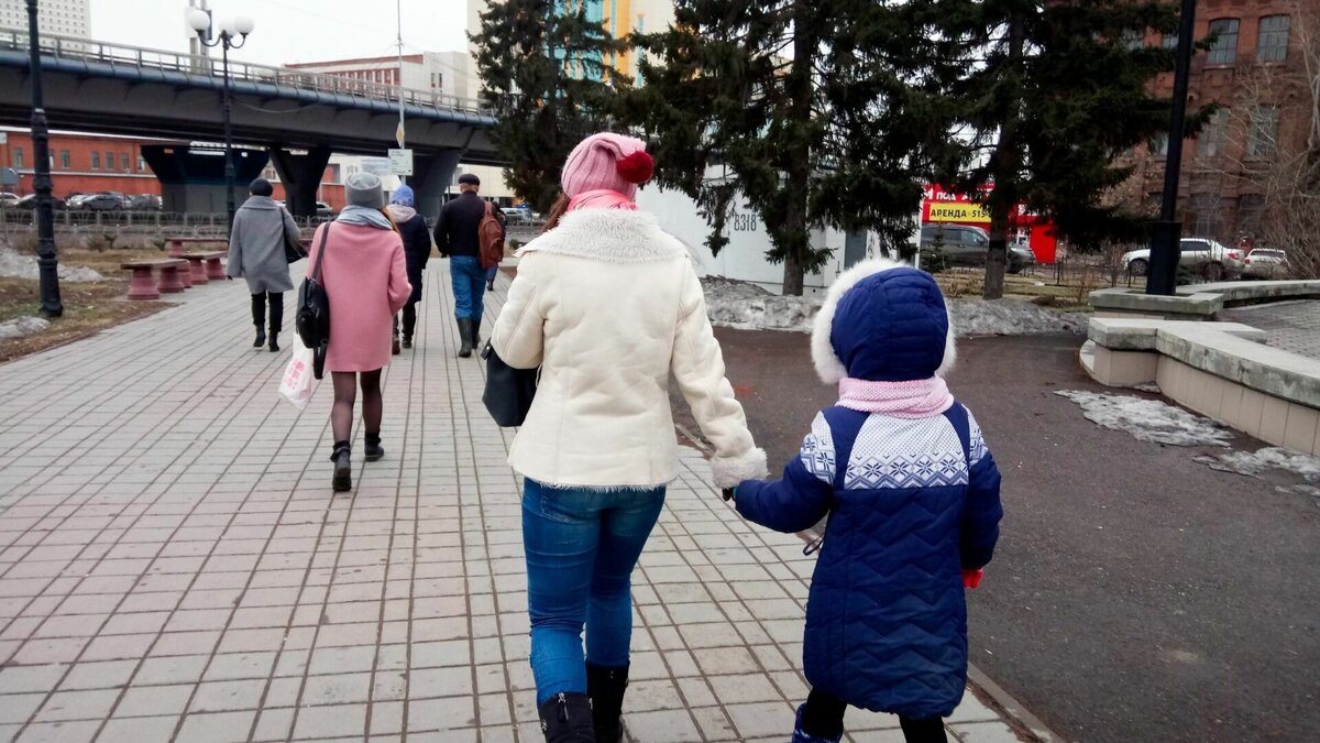     Согласно данным Примгидромета, в крае властвует тыл высотной ложбины. В некоторых муниципалитетах пройдет снег, в некоторых наоборот — будет солнечная погода.