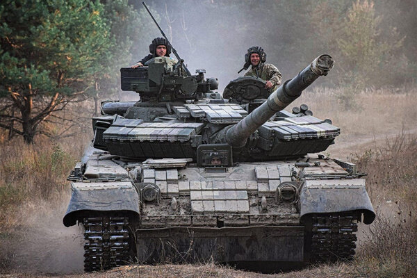 Модернизированный украинский Т-64БВ с современной оптикой и динамической защитой. Фото © mil.gov.ua