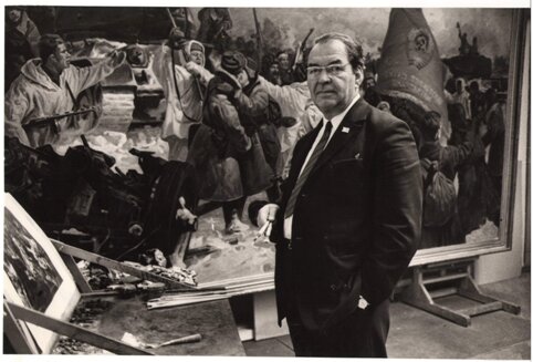 Георгий Марченко в своей мастерской