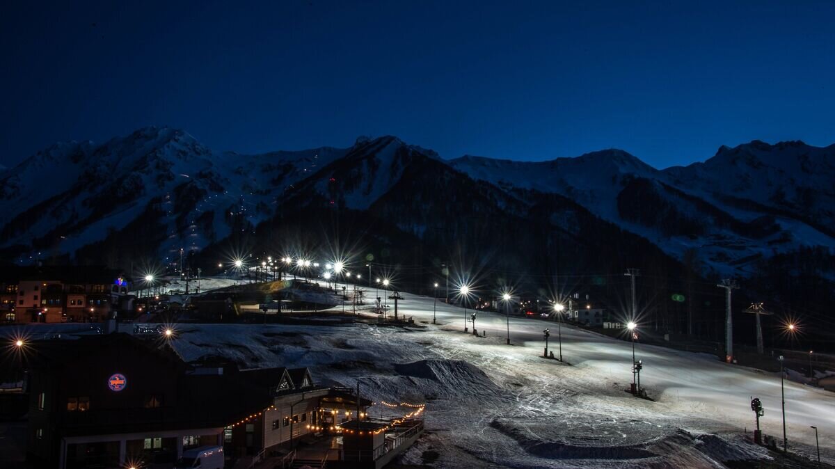    Горнолыжный курорт в Красной поляне.© РИА Новости / Владимир Сергеев