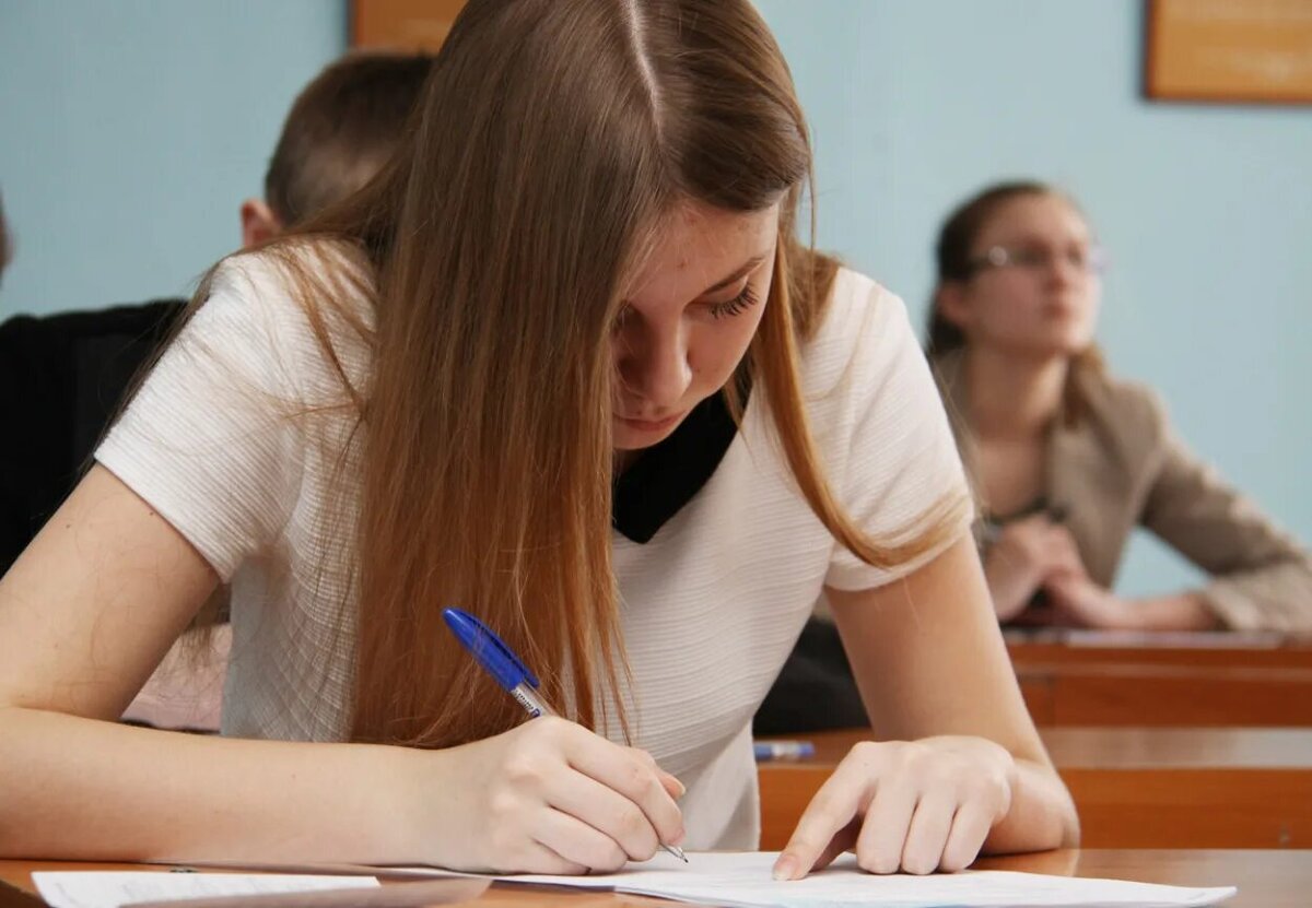 Соцопрос. Ученик старшеклассник. Опрос школьников. Русские школьники. Опрос старшеклассников