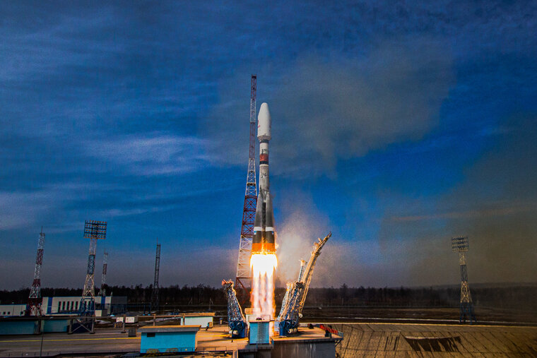    Космонавты вернутся с МКС на полгода позже, чем планировалось изначально
